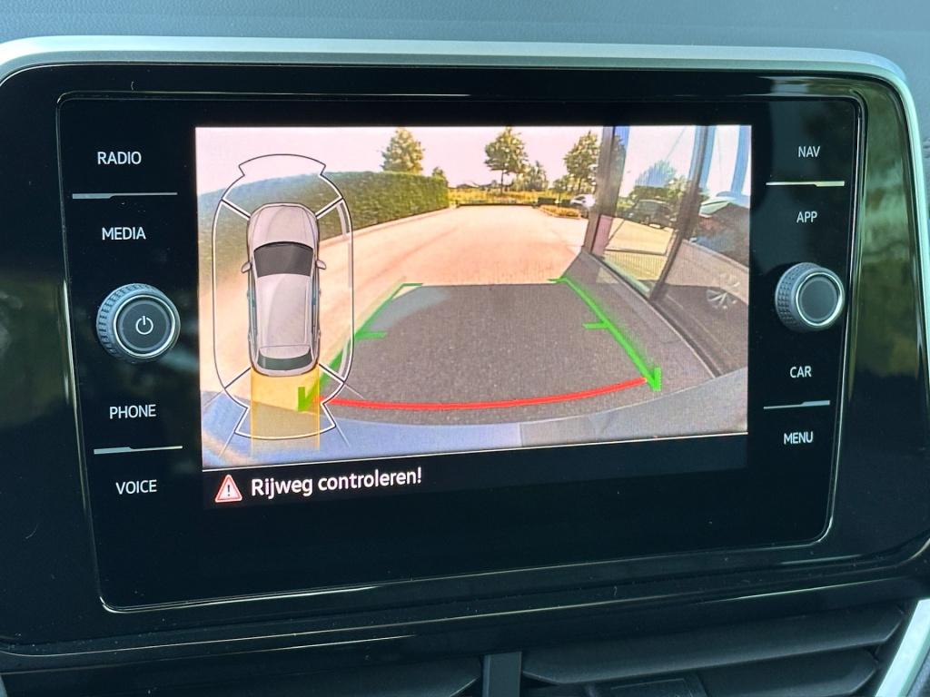 Volkswagen T-roc 1.5 tsi 150pk dsg r-line | camera | keyless | elek. achter