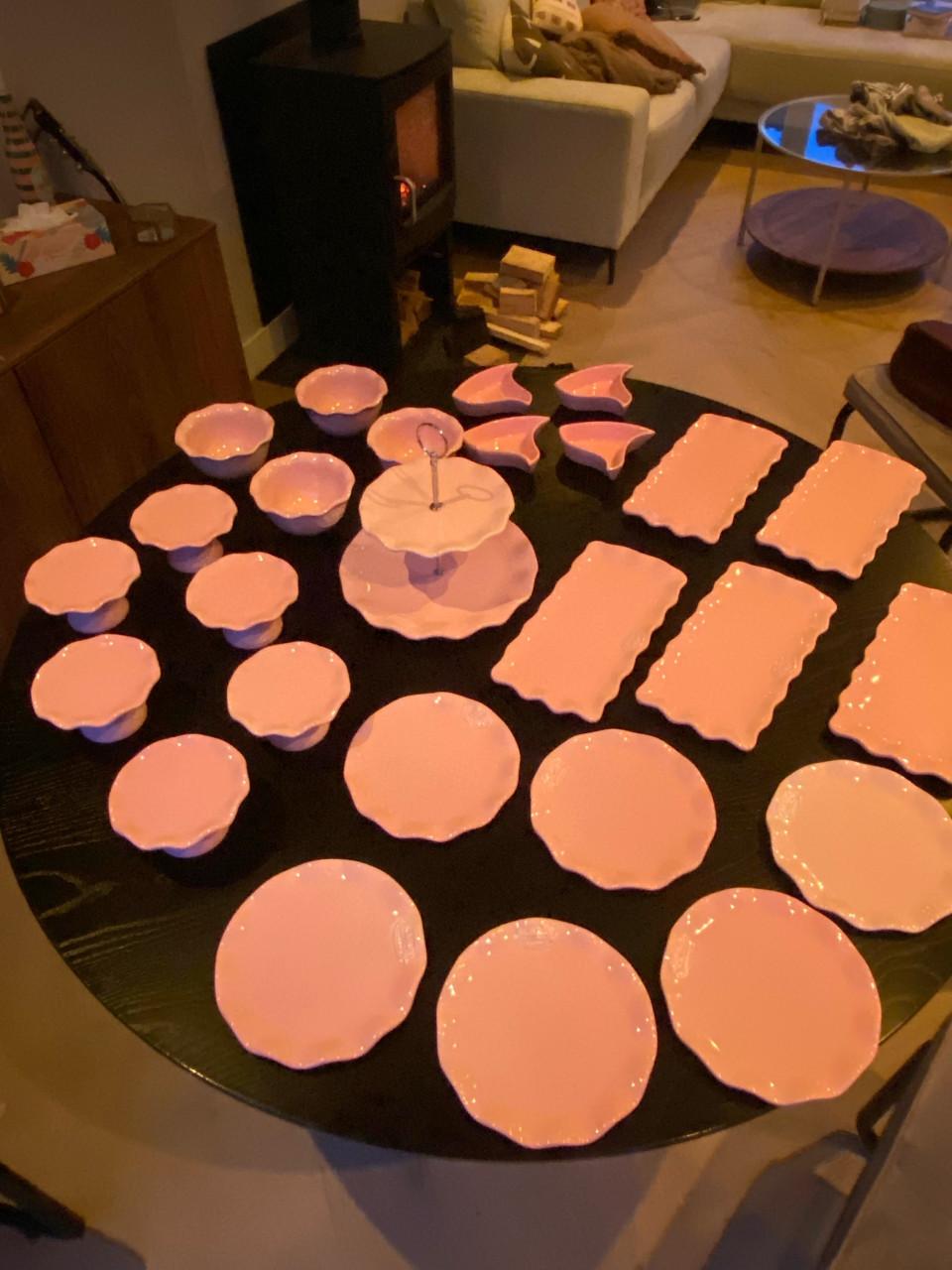 Prachtig roze Rudolph’s Bakery servies – 26-delig – 24Kitchen