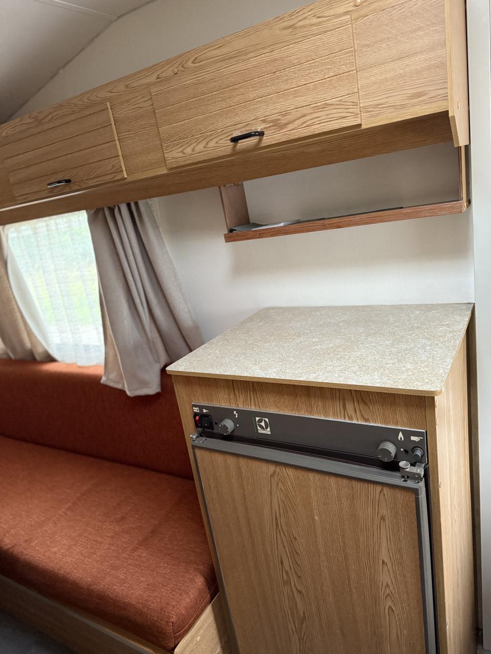 Kip Greyline KG 40 EK inclusief voortent