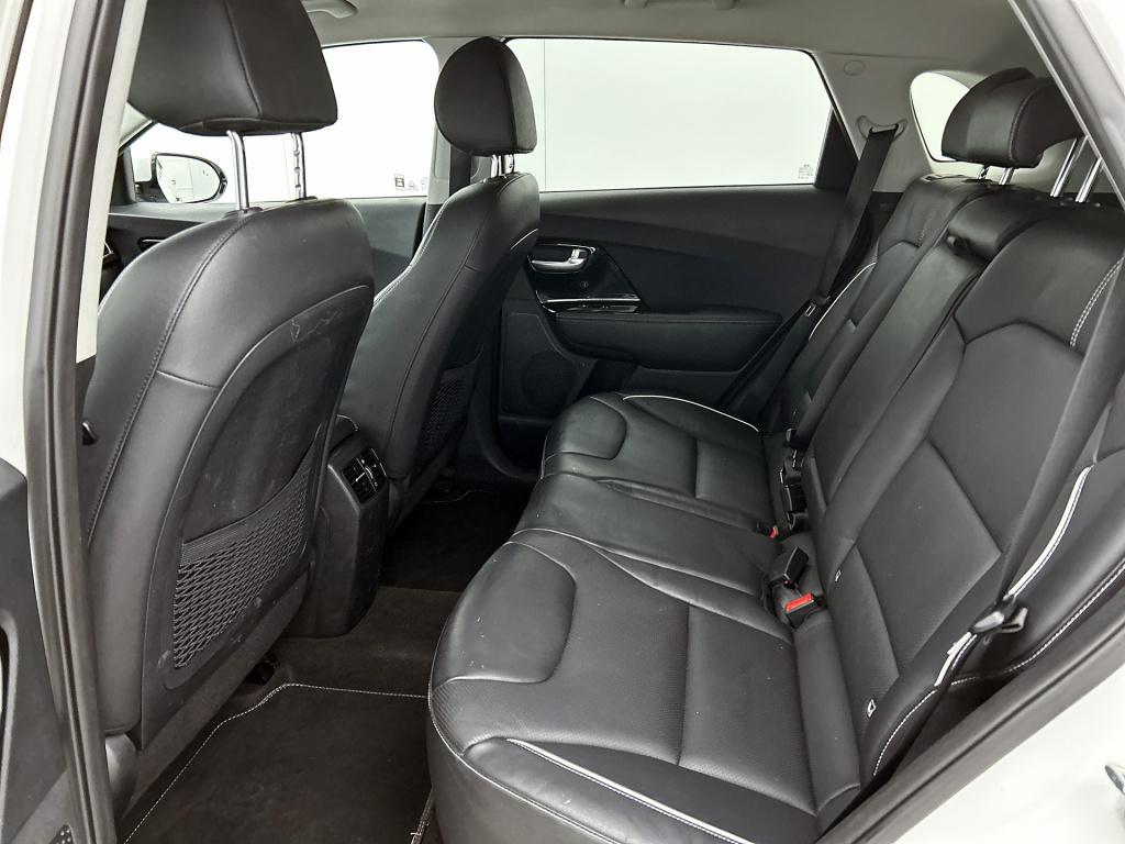 Kia E-niro executiveline 64 kwh fietsendragerbeugel | stoel/stuurwielverwar