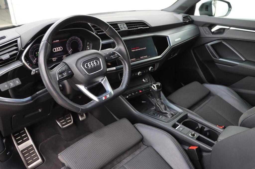 Audi Q3 45 tfsi e s edition 245pk s tronic | soh 90,3% |