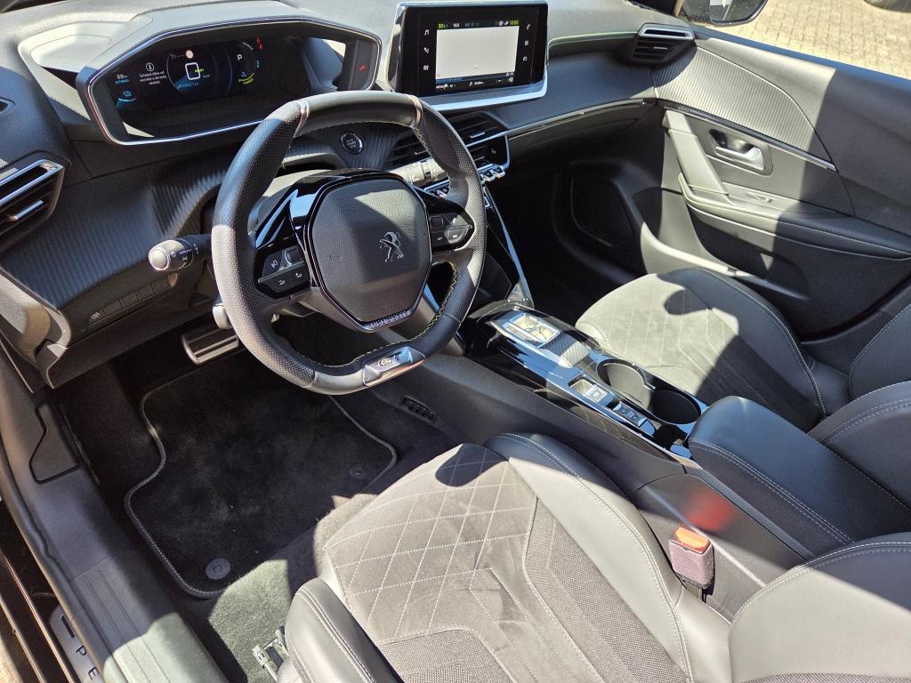 Peugeot 208 gt 50 kwh | pack alcantara | verwarmde voorstoelen | massagefun