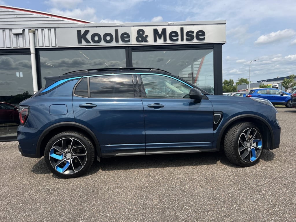 Lynk & Co 01 1.5 261pk plug in hybrid , panodak , carplay