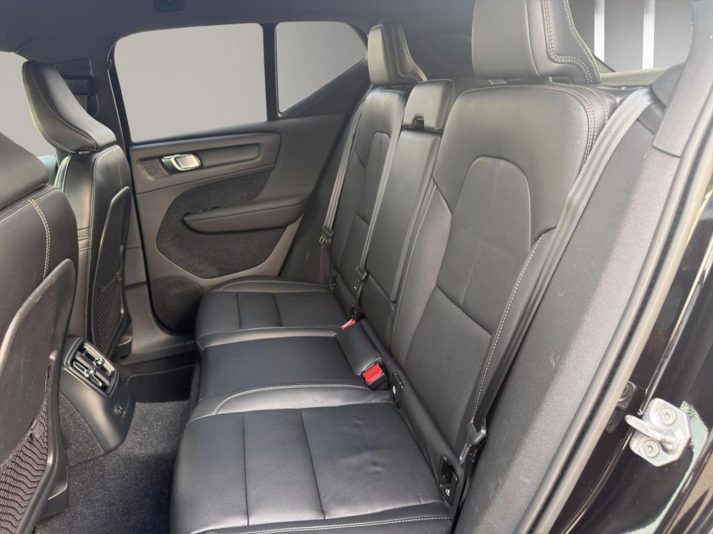 Volvo XC40 1.5 t4 recharge r-design h&k camera acc blis