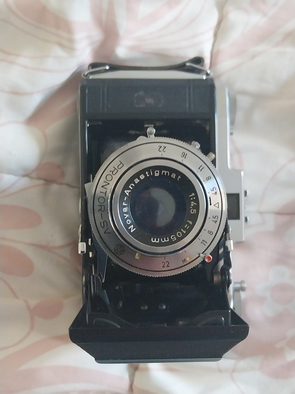 FOTOTOESTEL ZEIS IKON met originele tas