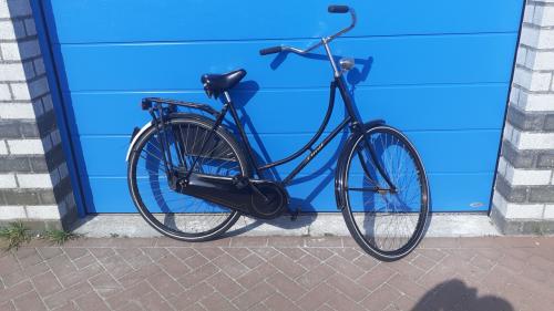 Mooie Oma-fiets Zwarte