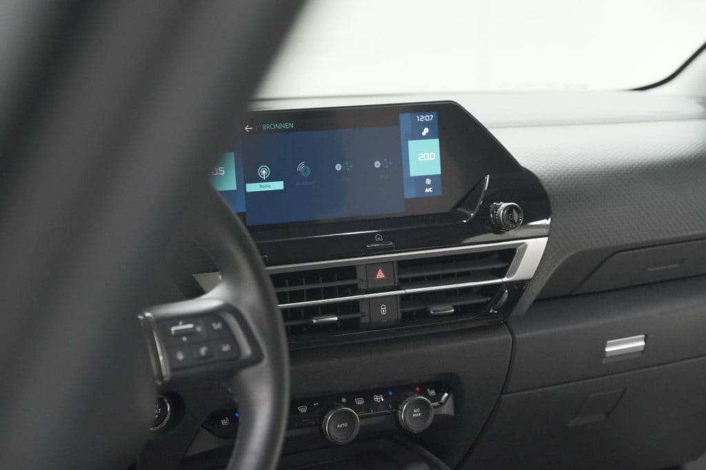 Citroen Ë-c4 shine 50 kwh | camera | pack winter | apple carplay | navigati