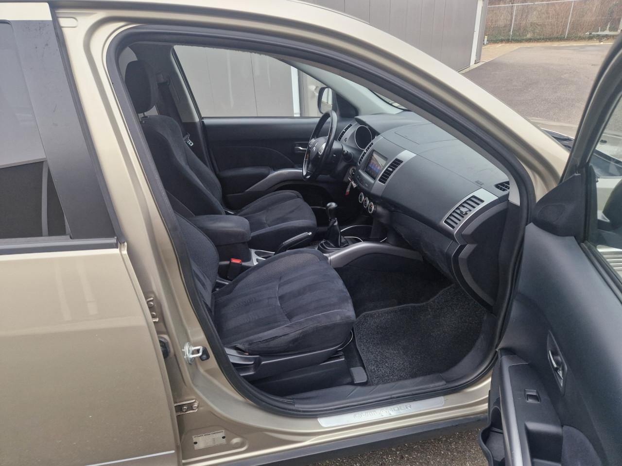 Mitsubishi Outlander 2.4 Intro Edition 2WD