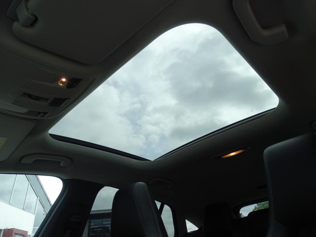 Mercedes-Benz Cla shooting brake 180 ambition | bi-xenon | pano