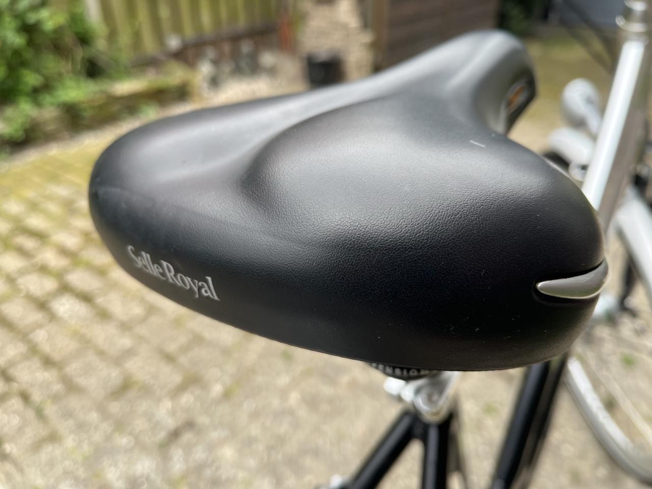 Dames fiets City Star 8 versn trom-rem verlichting Uit de Gazelle familie..