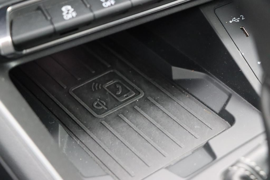 Audi Q3 35 tfsi s edition 150pk s-tronic | 19'' lichtmetaal | elektrische a