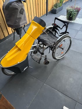 Rolstoel met elektrische motor