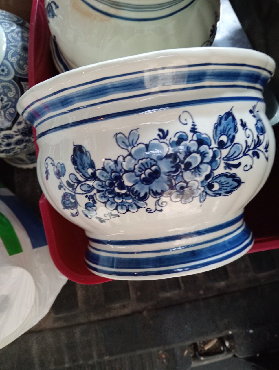 Delfts blauwe dekselvaas en bloempotten