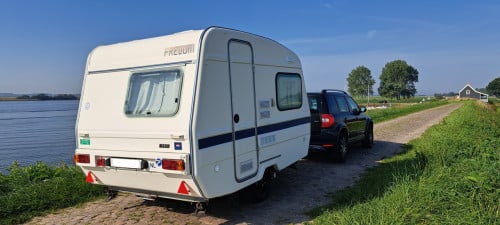 Uitzonderlijk goed onderhouden, zeer knusse en praktisch ingerichte Predom