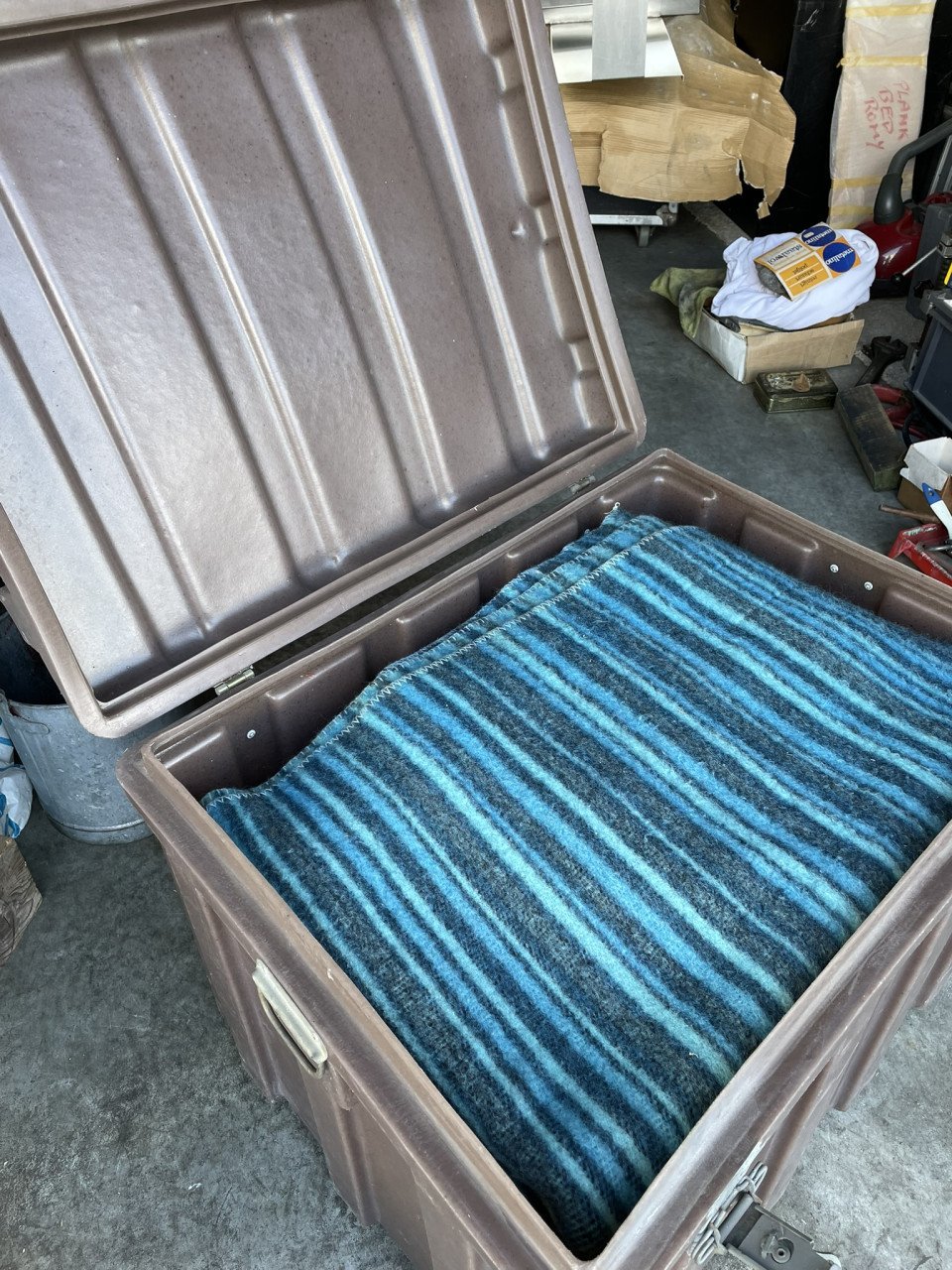 Te koop kunststof opberg kist