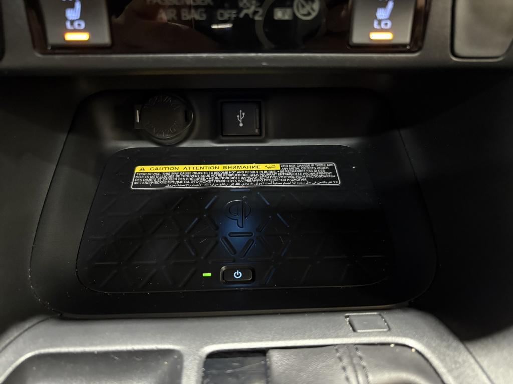 Toyota Rav4 2.5 hybrid awd bi-tone | innovation-pakket | trekhaak | panodak