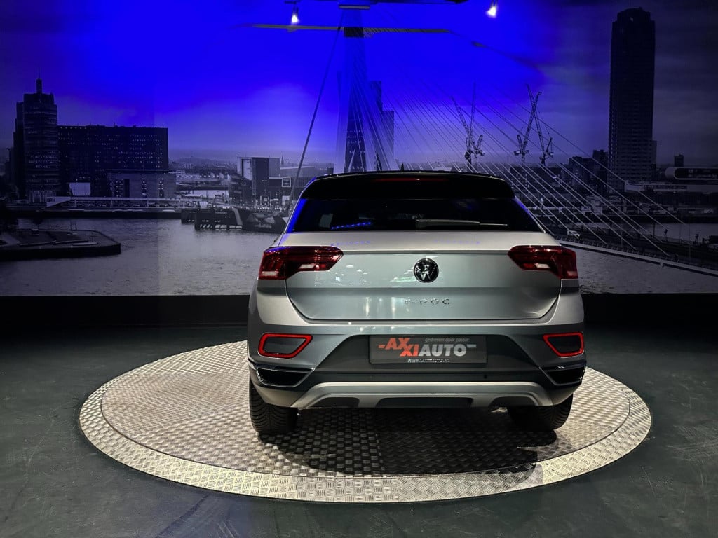 Volkswagen T-roc 1.5 tsi style*led*virtual*dab+*pdc v&a*trekhaak*navi*appco
