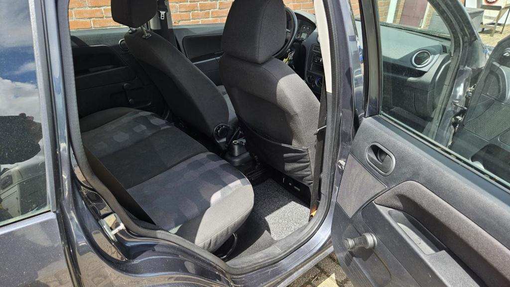 Ford Fusion 1.4-16v champion