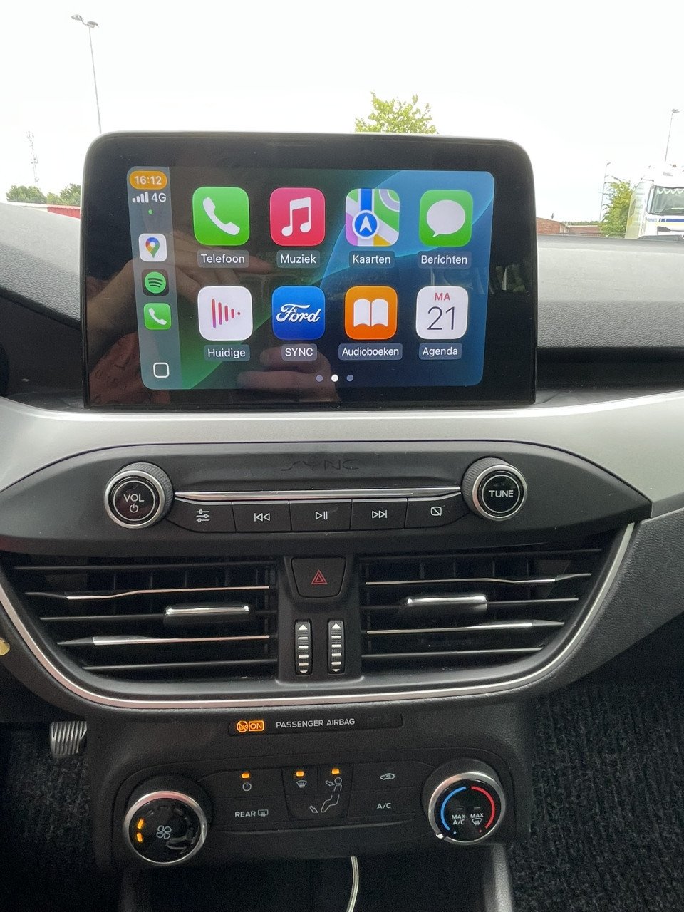 Ford Focus Wagon Trend Business 1.0 EcoBoost 2019 met trekhaak en CarPlay