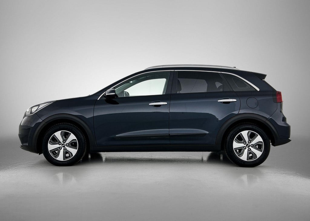 Kia Niro 1.6 gdi hybrid first edition | automaat | parkeer sensoren | half 