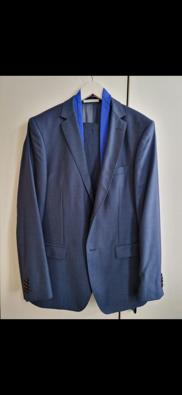 Kostuum van Van Gils maat L