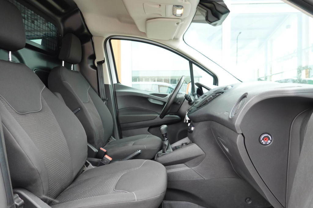 Ford Transit Courier 2022 ford transit courier gesloten bestelwagen trend, 