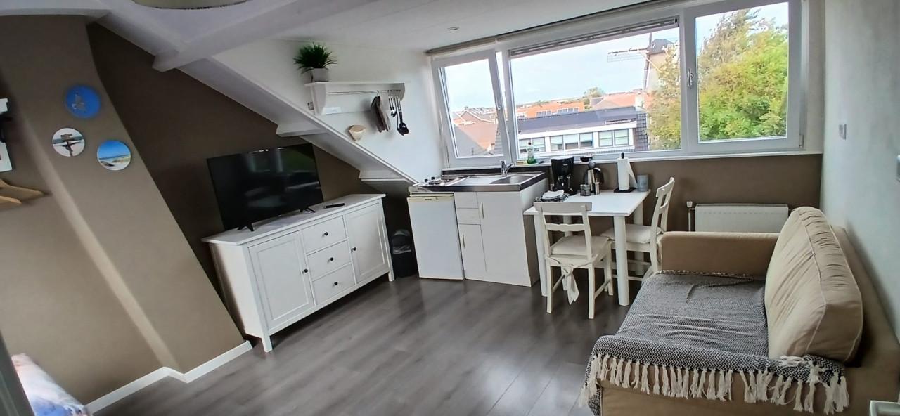 Te huur, nette studio in Westkapelle. For rent studio in Westkapelle.