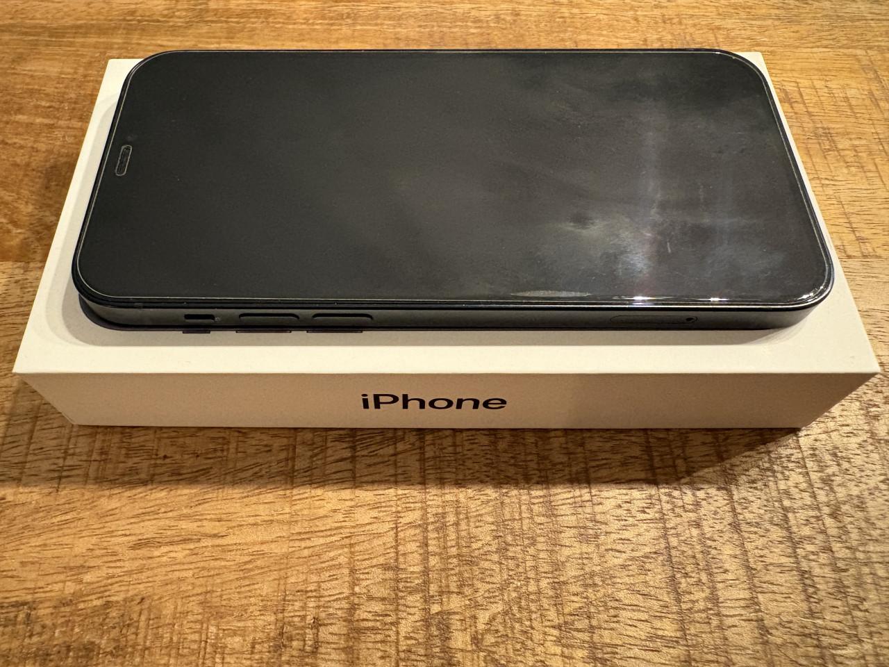 IPhone 12 64GB Zwart (A2403)