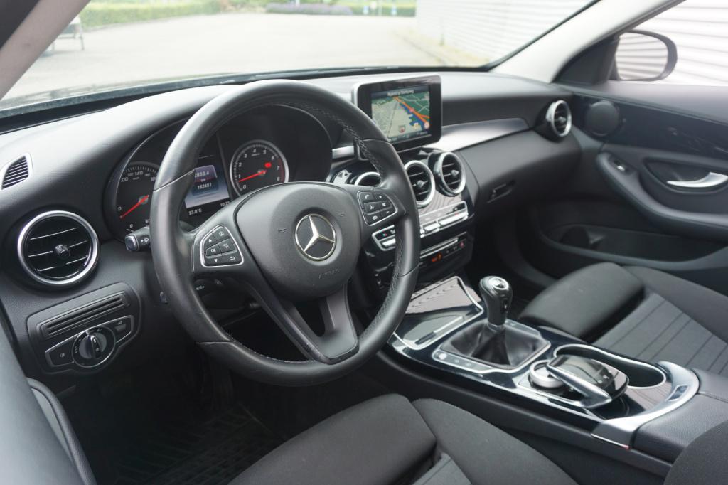 Mercedes-Benz C-Klasse 180 ambition amg line climate / navi / cruise / pdc 