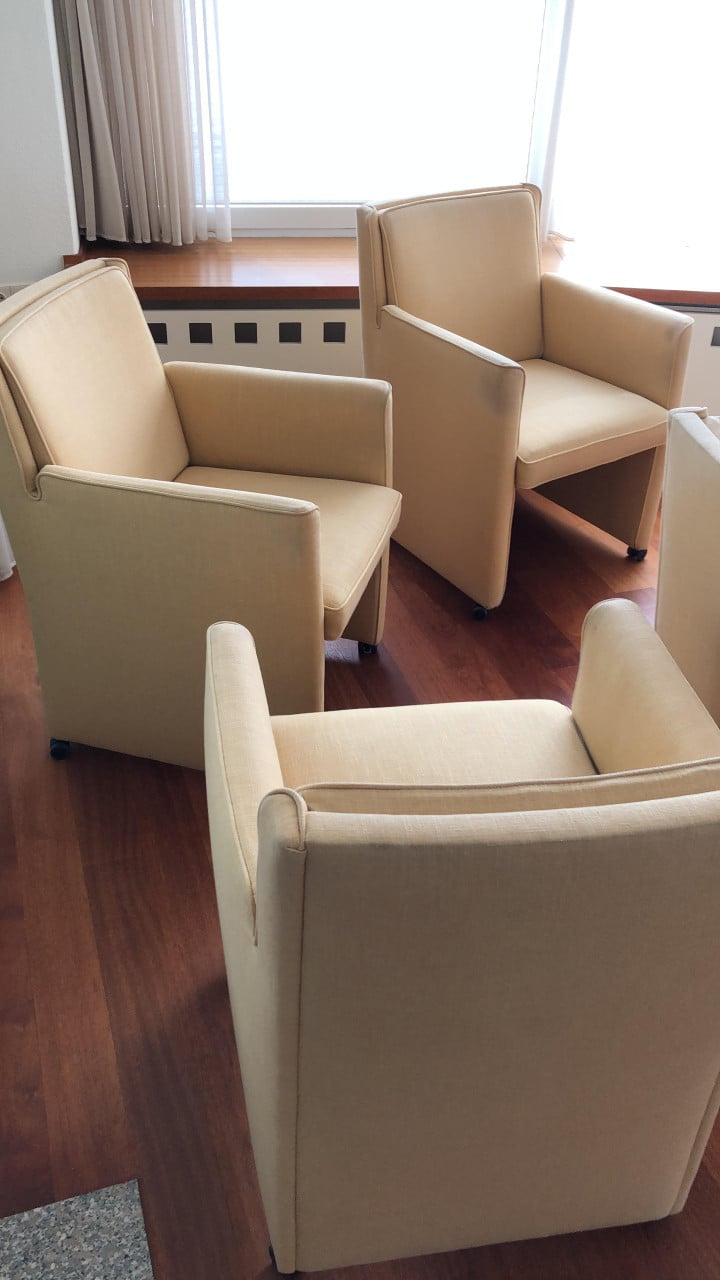 2 Relaxfauteuils el. verstelbaar dmv 2 motoren + 4 stoelen