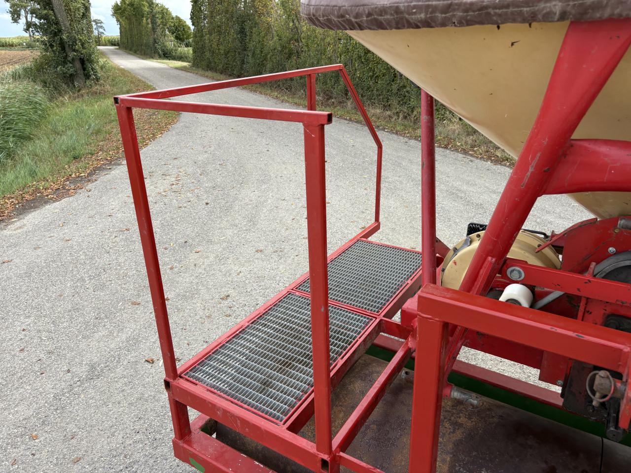 Accord zaaitank met drukrol