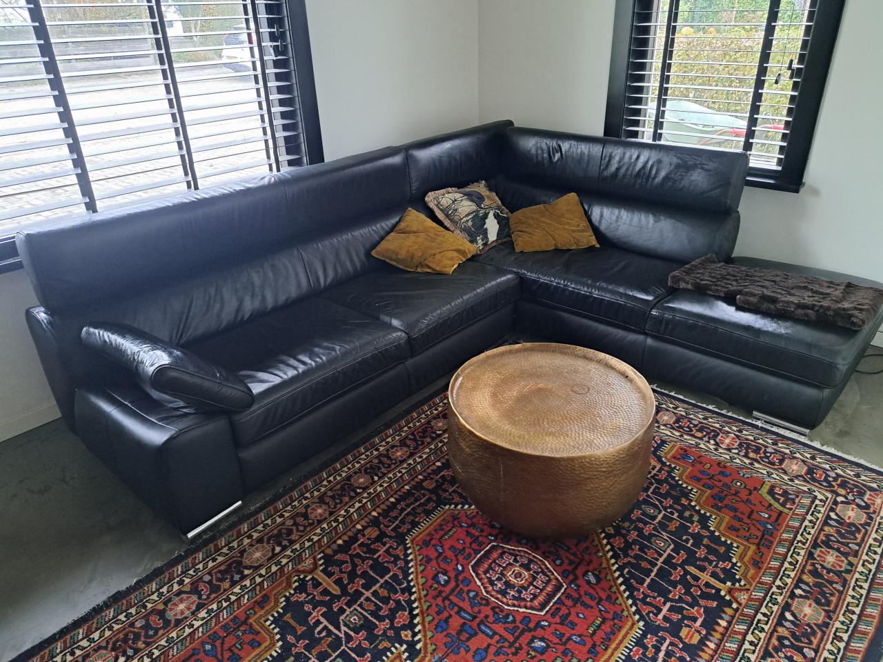 Zwart leren hoekbank/bankstel 270x225