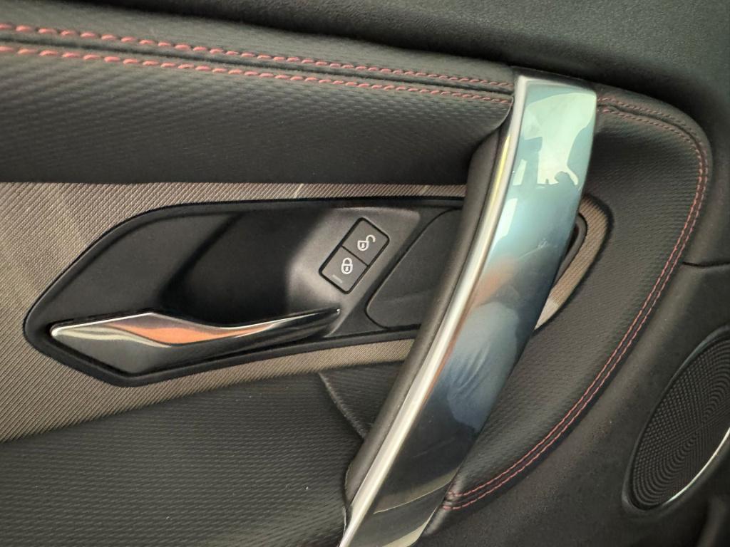 Land Rover Discovery p300e 1.5 r-dynamic s