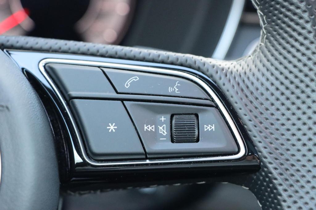 Audi A4 avant 40 tfsi s edition competition 204pk s-tronic