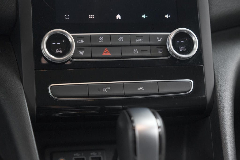 Renault Megane tce 140 edc techno | trekhaak | camera | navigatie | 9.3 inc