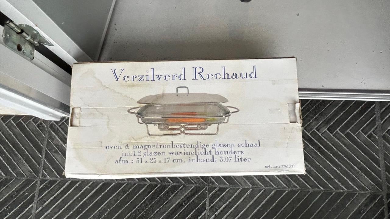 2 stuks warmhoud schalen. Nieuwstaat !