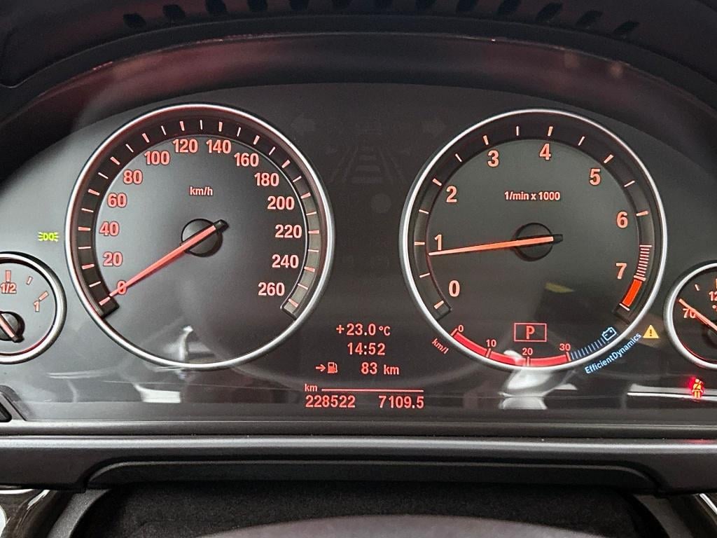 BMW 5 Serie 523i high executive | schuif/kanteldak |
