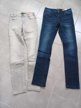 2 spijkerbroeken