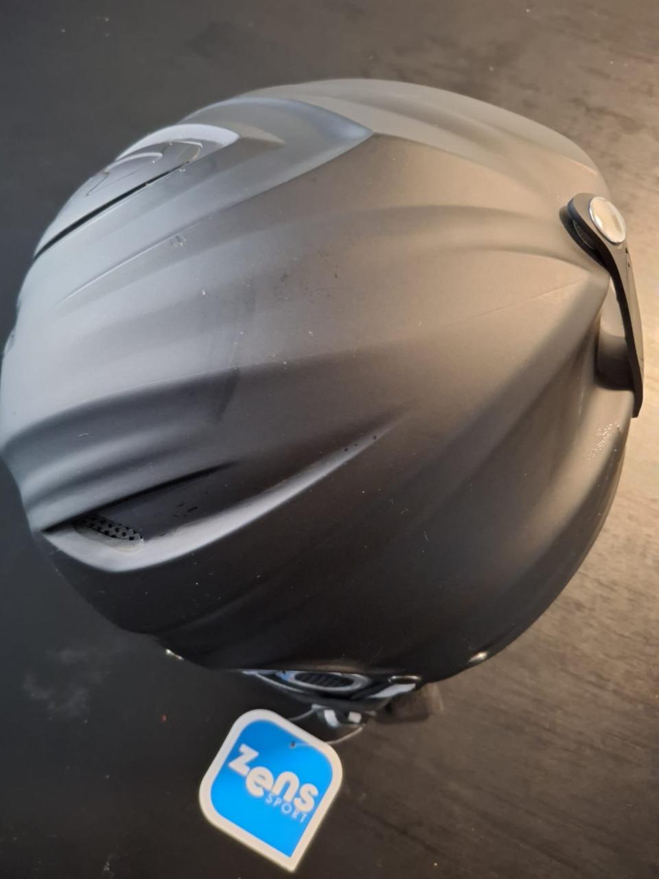 Skihelm, nieuw, maar M