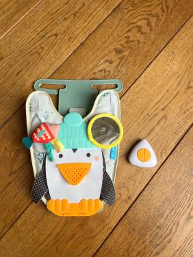 Penguin play & kick car toy