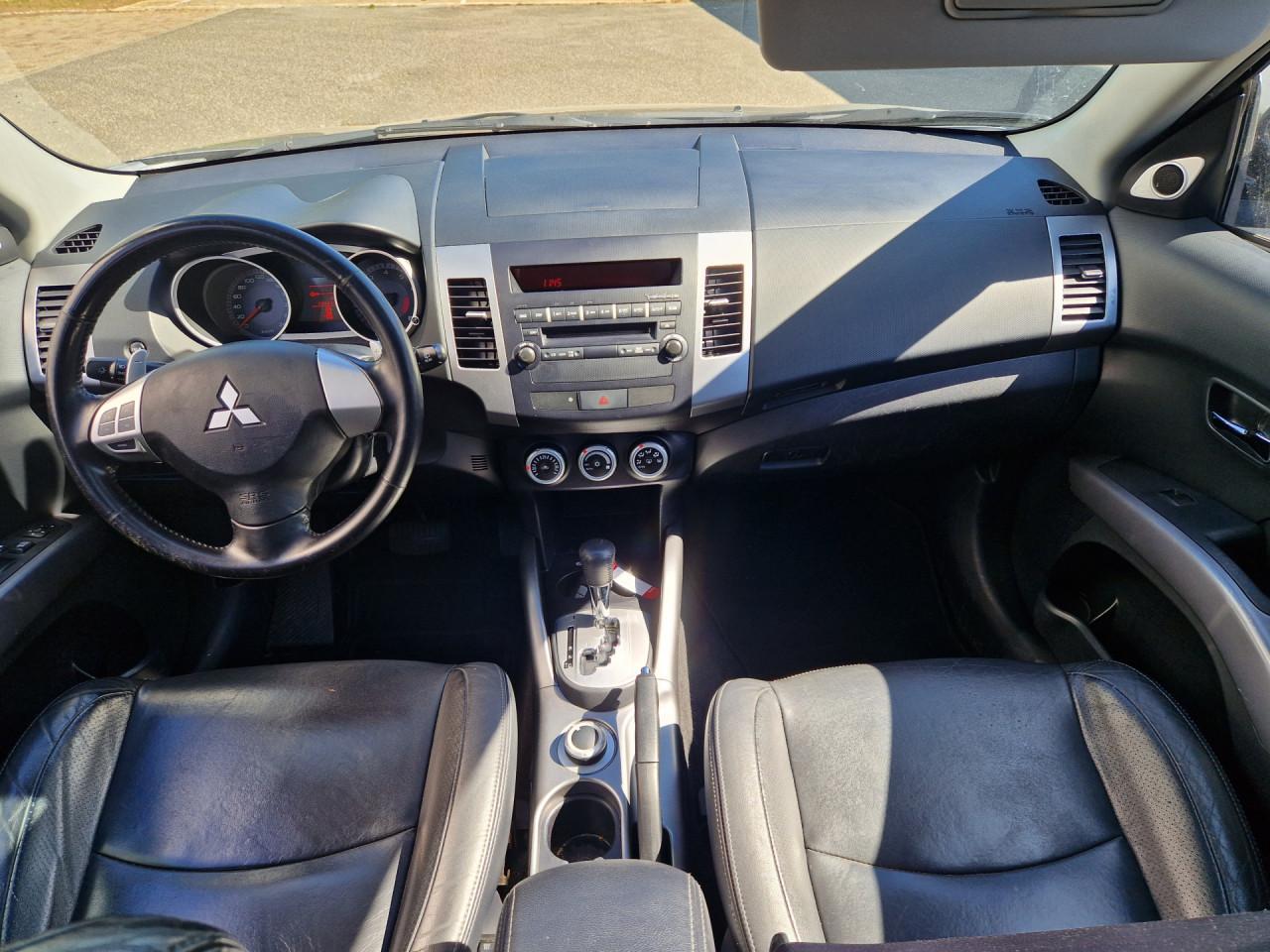 Mitsubishi OUTLANDER GLS