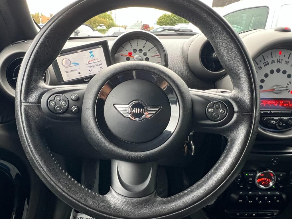 Mini Countryman mini 1.6 cooper pepper colour line black div. extra's