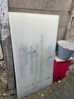 Twee poly platen gratis afhalen