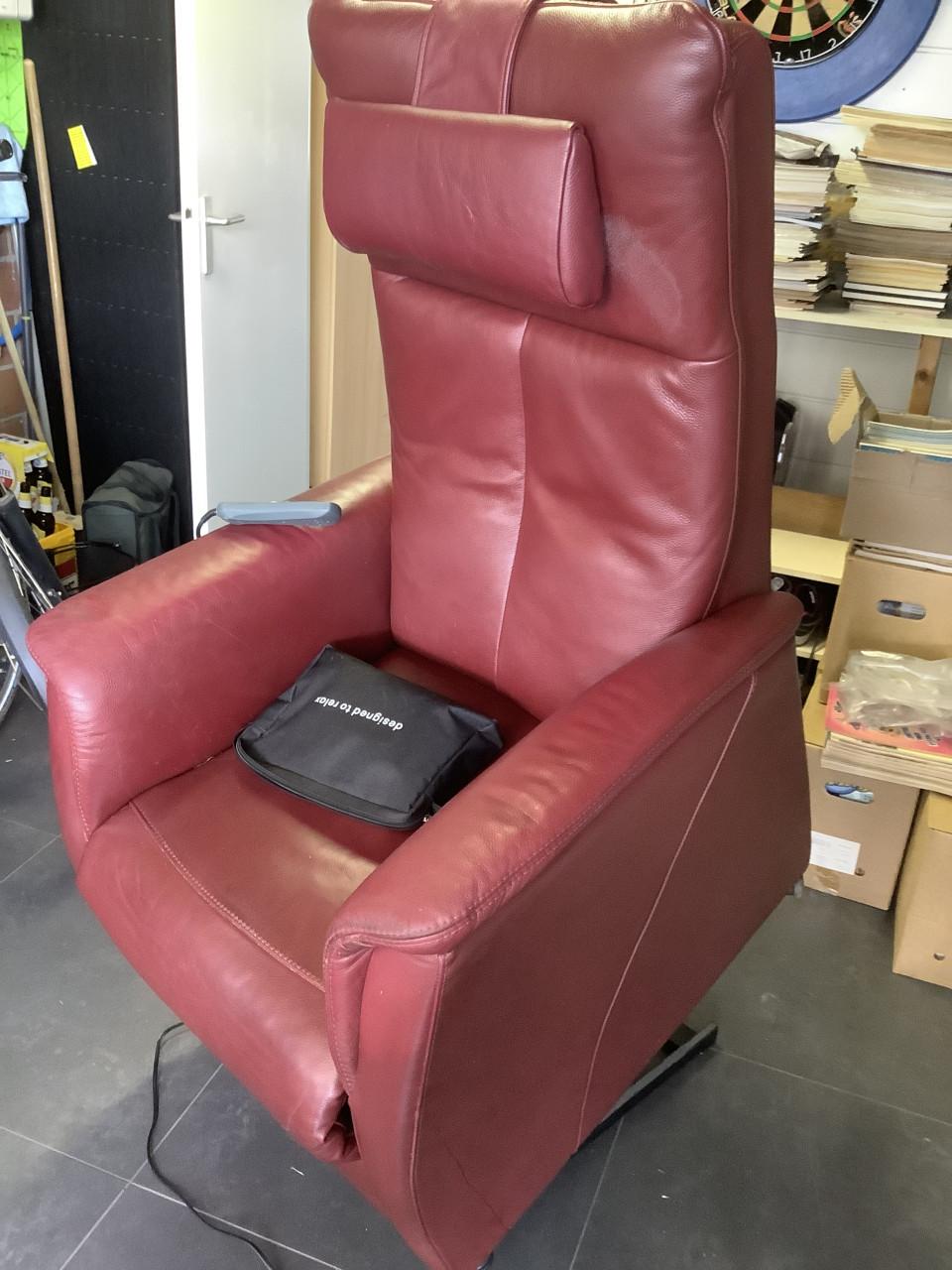 Relaxfauteuils Prominent met sta-op functie. Electrisch verstelbaar.