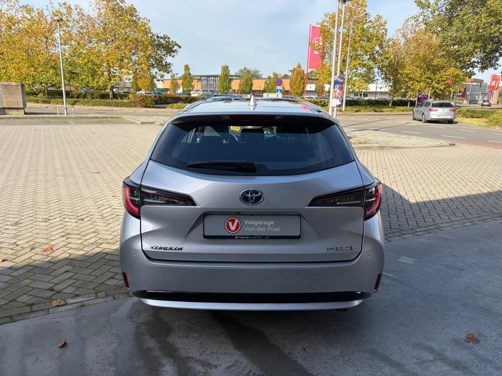 Toyota Corolla Touring Sports 1.8 hybrid active