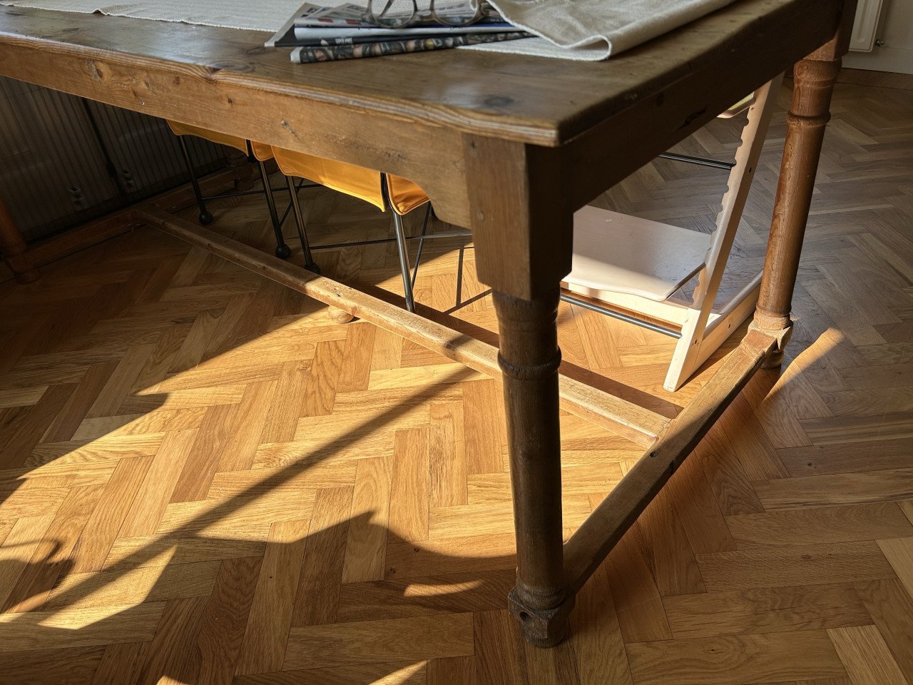 Boeren grenen  tafel