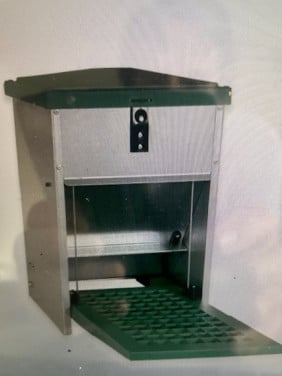 Voederautomaat voor kippen