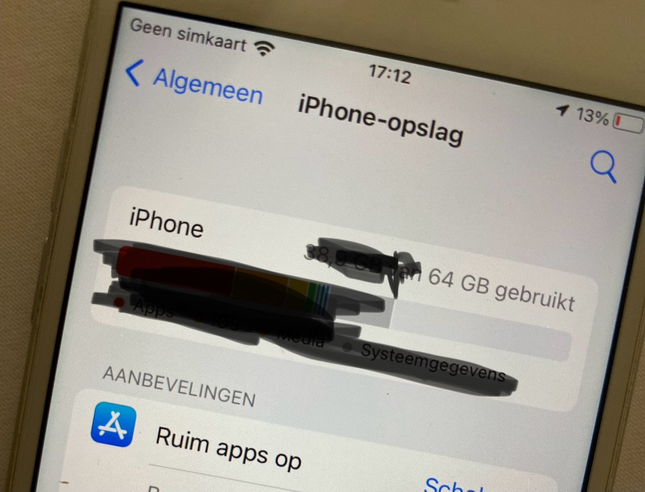 I phone8 in ( zeer) goede staat / wit/ simlock vrij
