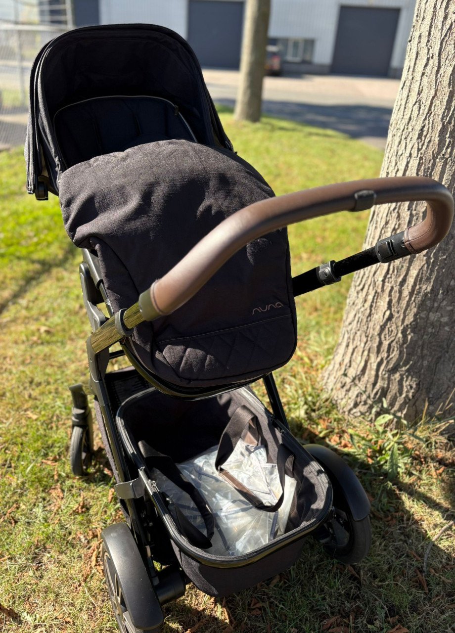 Nuna Demi Grow duo kinderwagen + Cybex Cloud Z autostoel met ligstand