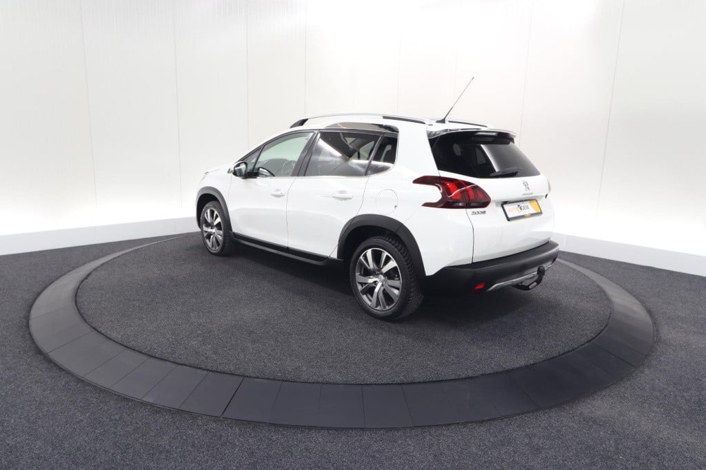 Peugeot 2008 puretech 110 eat6 allure | trekhaak | camera | panoramadak | a